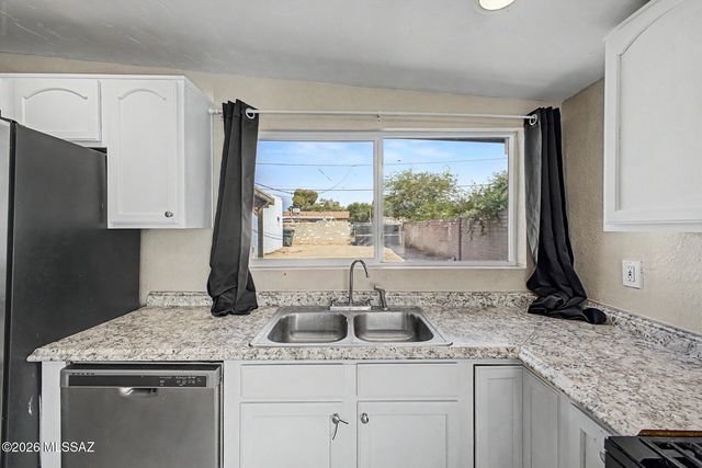 2126 E Hidalgo Vista, Tucson, AZ 85713