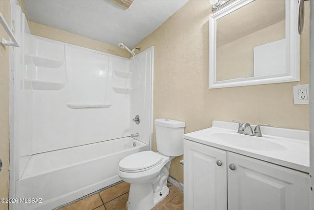 2126 E Hidalgo Vista, Tucson, AZ 85713
