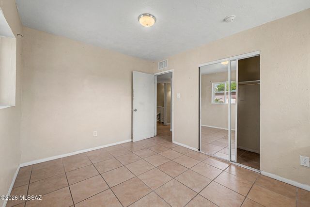 2126 E Hidalgo Vista, Tucson, AZ 85713
