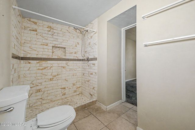 2126 E Hidalgo Vista, Tucson, AZ 85713