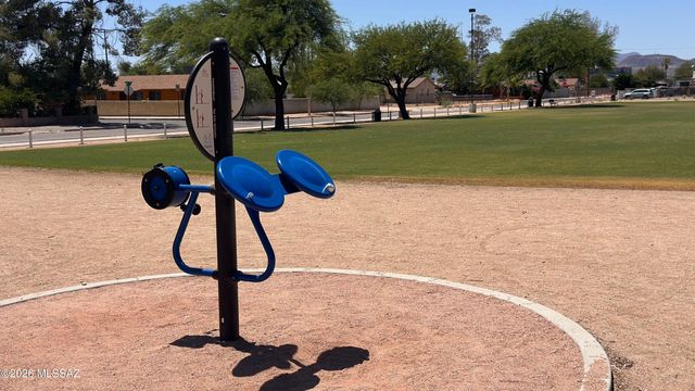 2126 E Hidalgo Vista, Tucson, AZ 85713