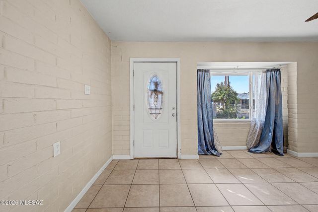 2126 E Hidalgo Vista, Tucson, AZ 85713