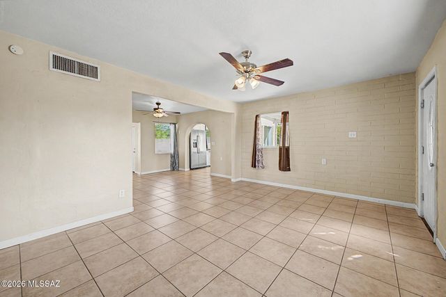 2126 E Hidalgo Vista, Tucson, AZ 85713