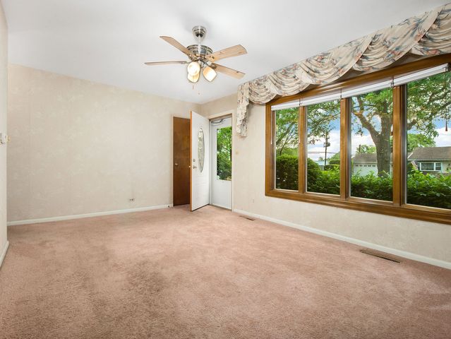 308 N William Street, Mount Prospect, IL 60056