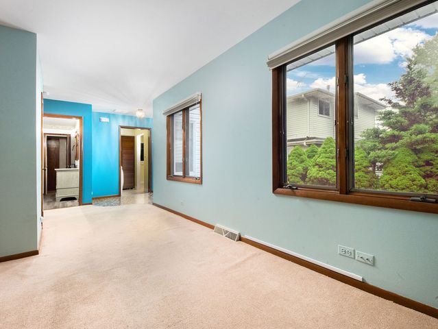 308 N William Street, Mount Prospect, IL 60056