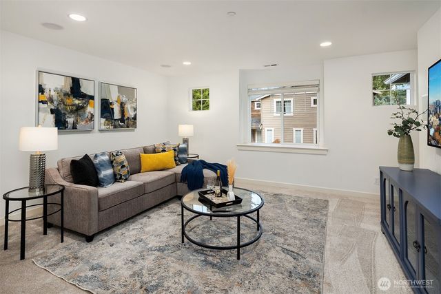 6555 125th Avenue NE, Kirkland, WA 98033