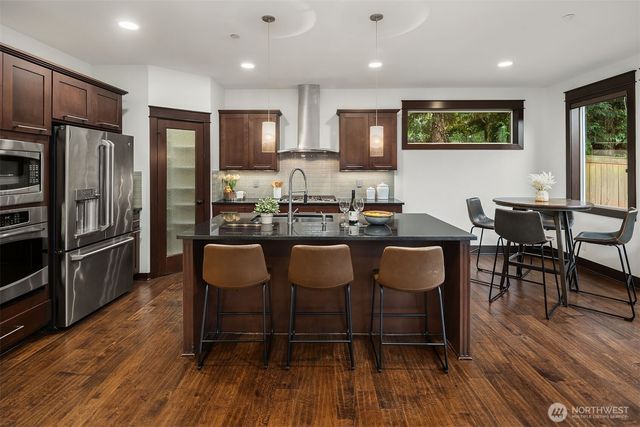 6555 125th Avenue NE, Kirkland, WA 98033