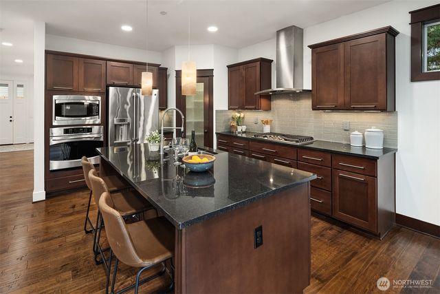 6555 125th Avenue NE, Kirkland, WA 98033