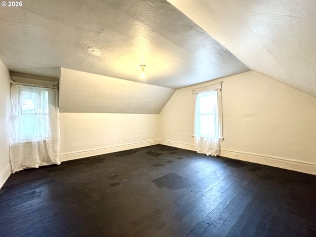 805 River Rd, Eugene, OR 97404