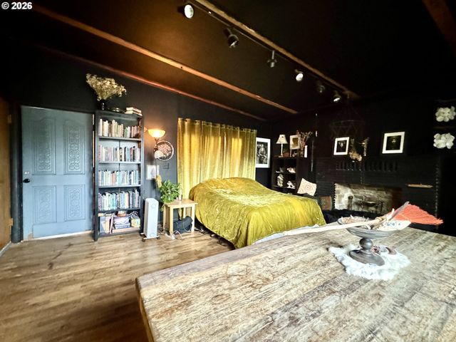 805 River Rd, Eugene, OR 97404