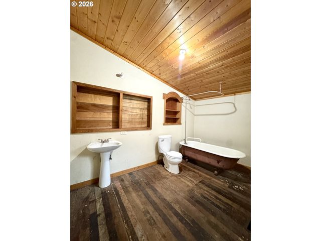 805 River Rd, Eugene, OR 97404