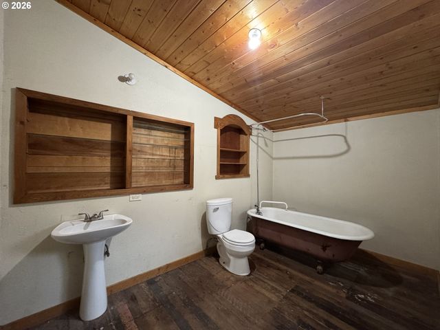 805 River Rd, Eugene, OR 97404