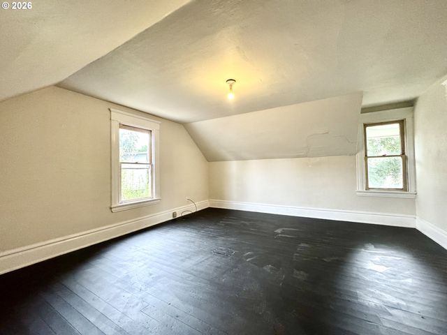 805 River Rd, Eugene, OR 97404