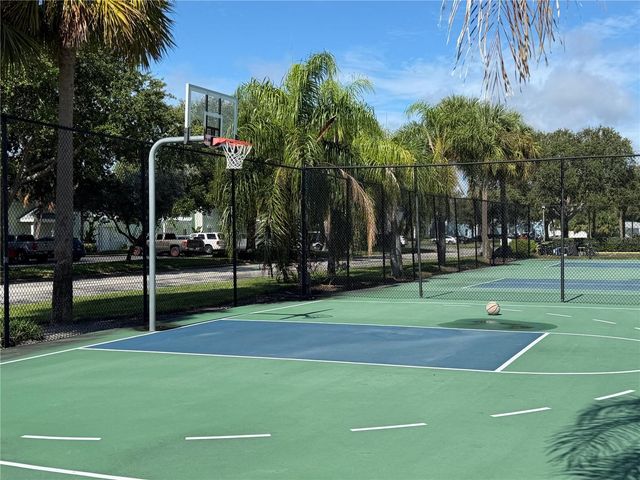 4744 SNOOK DRIVE SE, St Petersburg, FL 33705