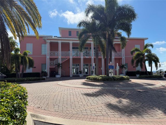 4744 SNOOK DRIVE SE, St Petersburg, FL 33705
