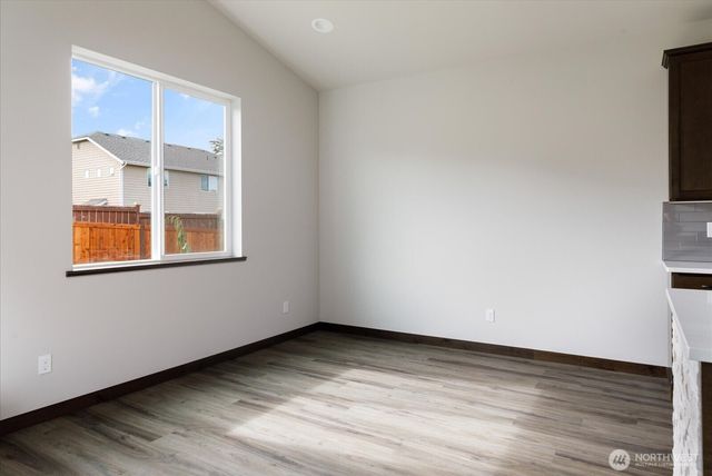 926 NW Shire Street, Oak Harbor, WA 98277