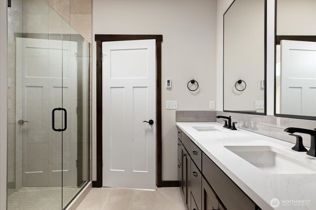 926 NW Shire Street, Oak Harbor, WA 98277