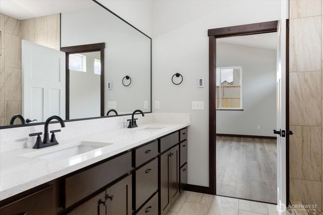 926 NW Shire Street, Oak Harbor, WA 98277