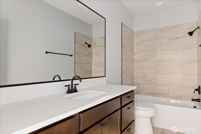 926 NW Shire Street, Oak Harbor, WA 98277