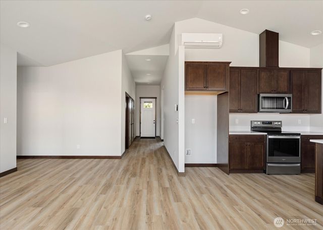 926 NW Shire Street, Oak Harbor, WA 98277