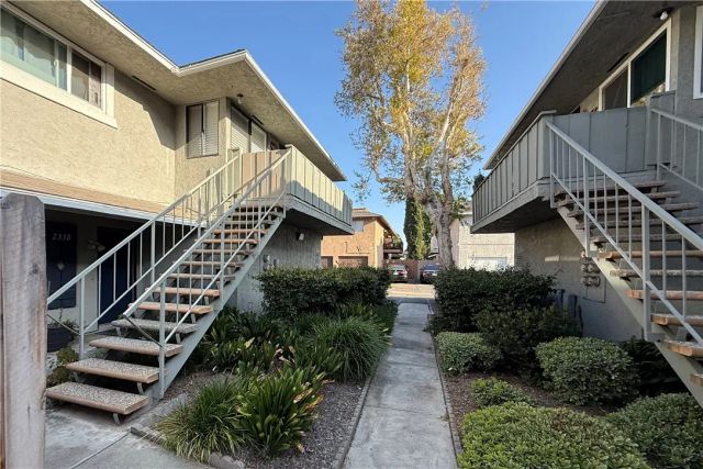 2340 Joana Drive 4, Santa Ana, CA 92705