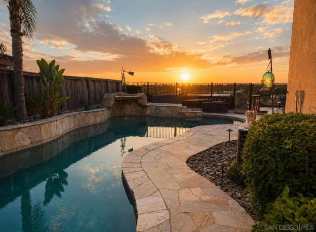 2327 Clearcrest LN, Fallbrook, CA 92028