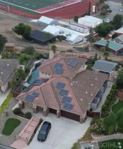 2327 Clearcrest LN, Fallbrook, CA 92028