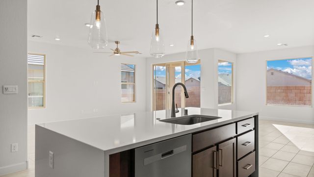 3161 Vista Luna, Santa Fe, NM 87507