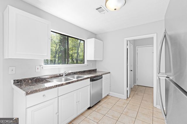 5350 Nathan Drive NW, Lilburn, GA 30047
