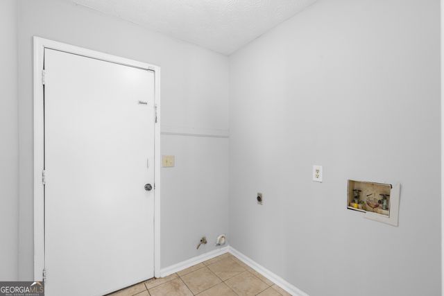 5350 Nathan Drive NW, Lilburn, GA 30047