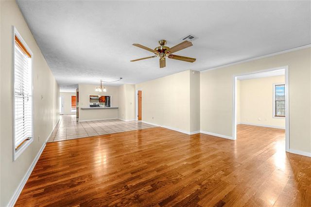 242 Summerwood Drive, Sulphur, LA 70663