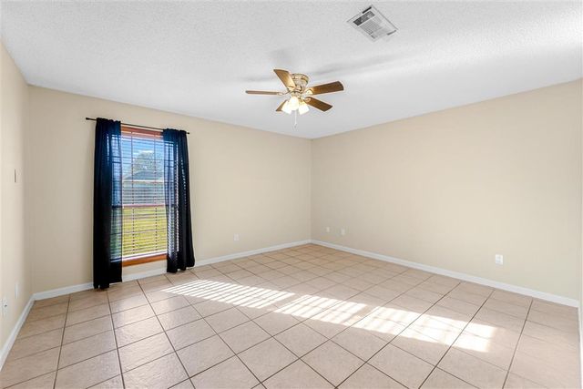 242 Summerwood Drive, Sulphur, LA 70663