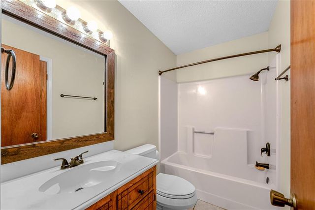 242 Summerwood Drive, Sulphur, LA 70663