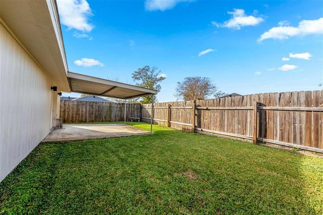 242 Summerwood Drive, Sulphur, LA 70663