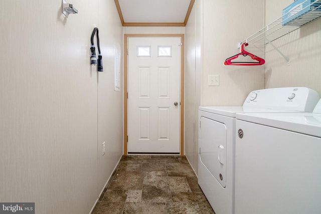 303 BASIL CT, York, PA 17402