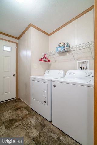 303 BASIL CT, York, PA 17402