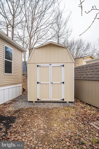 303 BASIL CT, York, PA 17402