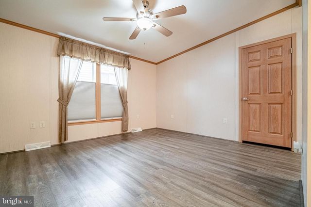 303 BASIL CT, York, PA 17402