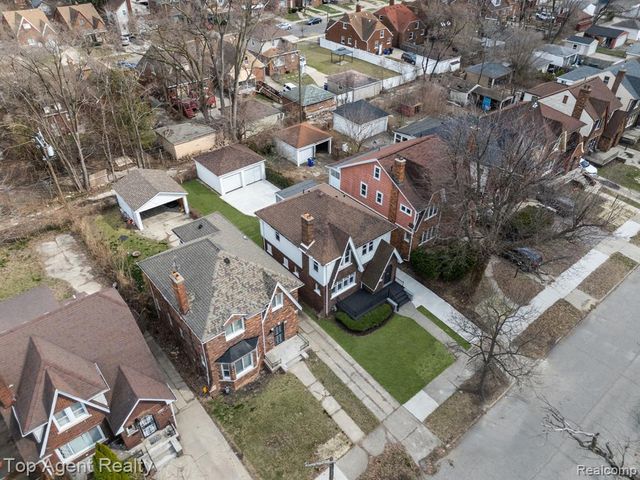 16204 Roselawn Street, Detroit, MI 48221