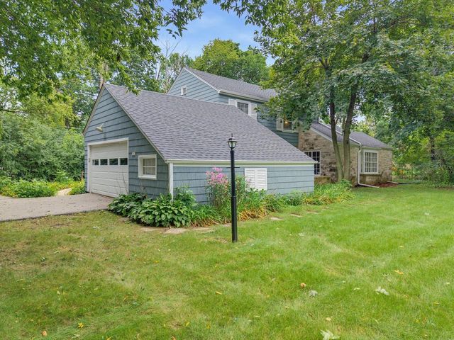 805 E Hyde WAY, Fox Point, WI 53217