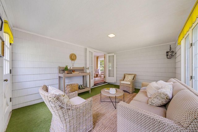 805 E Hyde WAY, Fox Point, WI 53217