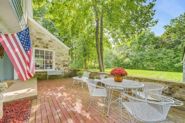 805 E Hyde WAY, Fox Point, WI 53217