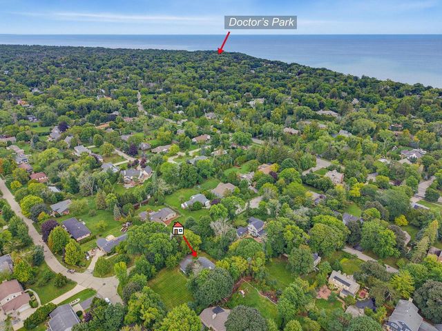 805 E Hyde WAY, Fox Point, WI 53217