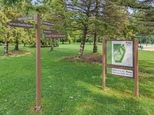 805 E Hyde WAY, Fox Point, WI 53217