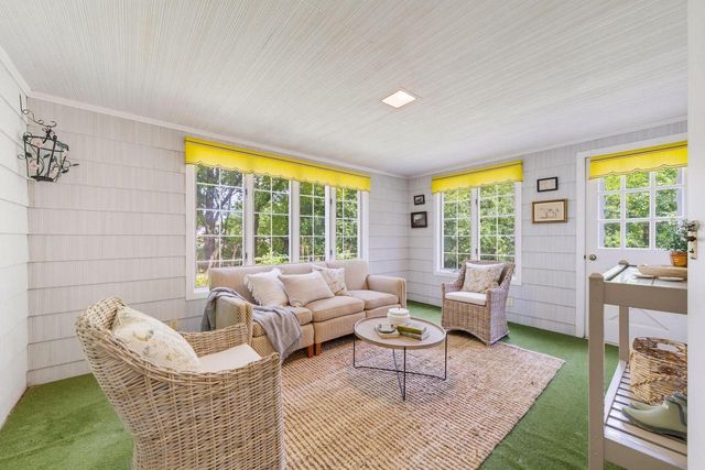 805 E Hyde WAY, Fox Point, WI 53217