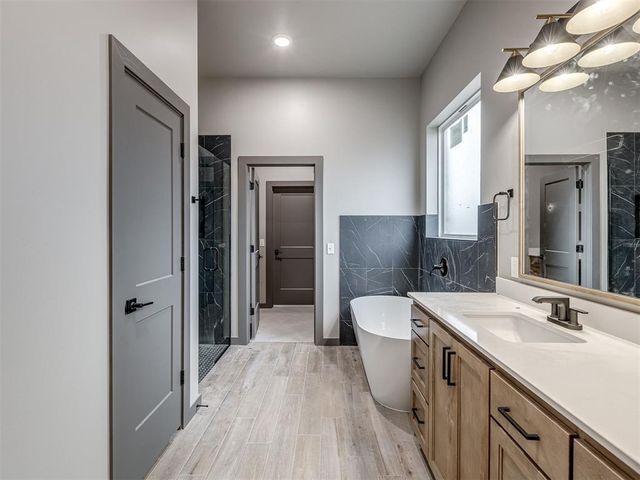 16028 Catalonia Place, Oklahoma City, OK 73170