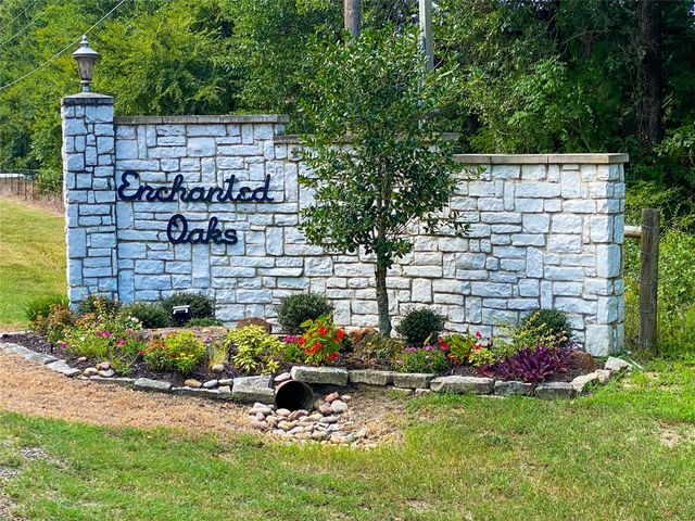 103 Idlewood Road, Enchanted Oaks, TX 75156