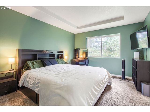28525 GREENWAY Dr, Wilsonville, OR 97070