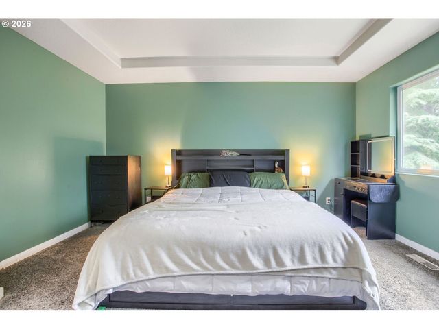 28525 GREENWAY Dr, Wilsonville, OR 97070