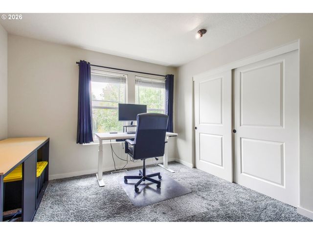 28525 GREENWAY Dr, Wilsonville, OR 97070